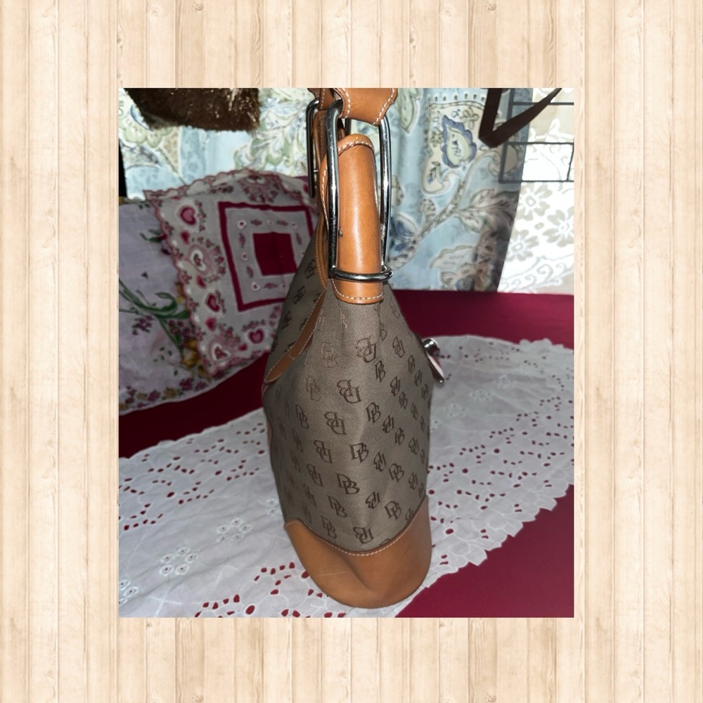 Dooney & Bourke Sugnature Shoulder Bag - Picture 3 of 9